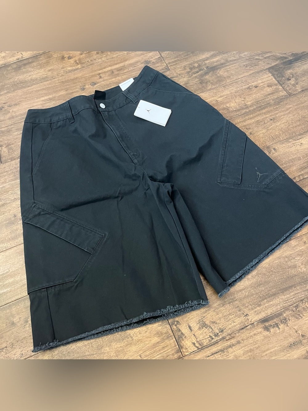 Insane Y2K Baggy NWT Jordan Carpenter Long Shorts #baggy #y2k #carpenter